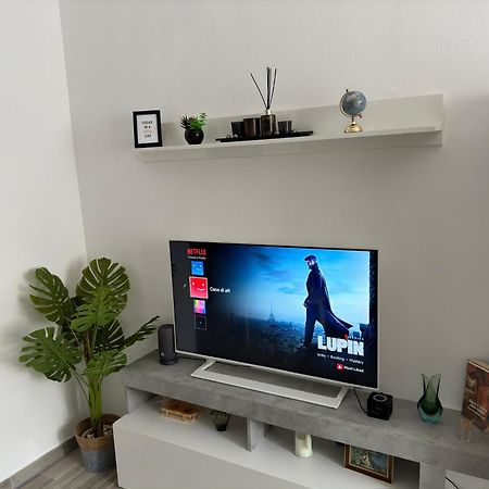 Casa Di Afi, Perfect For 4 - Kitchen - Parking - Netflix Apartment Арона Екстериор снимка