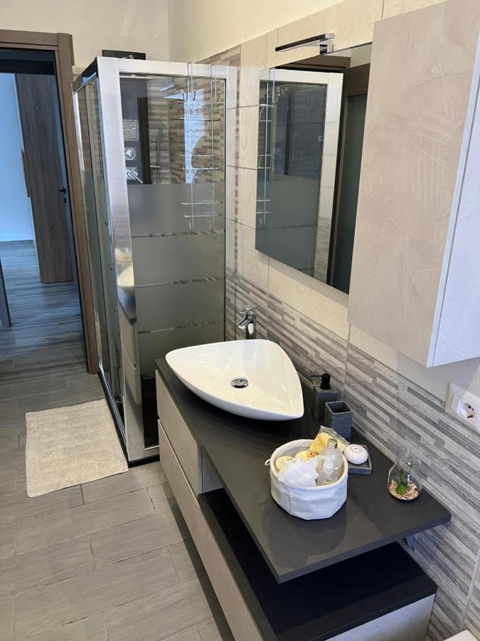 Casa Di Afi, Perfect For 4 - Kitchen - Parking - Netflix Apartment Арона Екстериор снимка